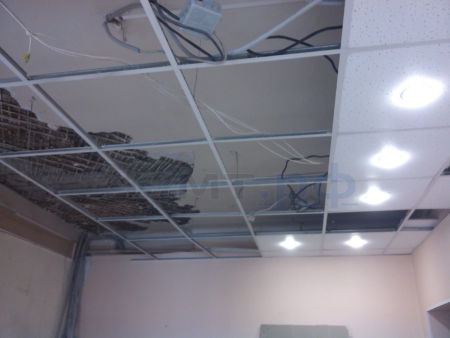 Установка, ремонт, замена потолка армстронг в офисе