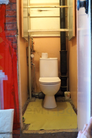 Туалет до ремонта в панельном доме