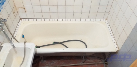 Общий вид ванной до ремонта