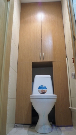 Туалет до ремонта в панельном доме 600.11 серии